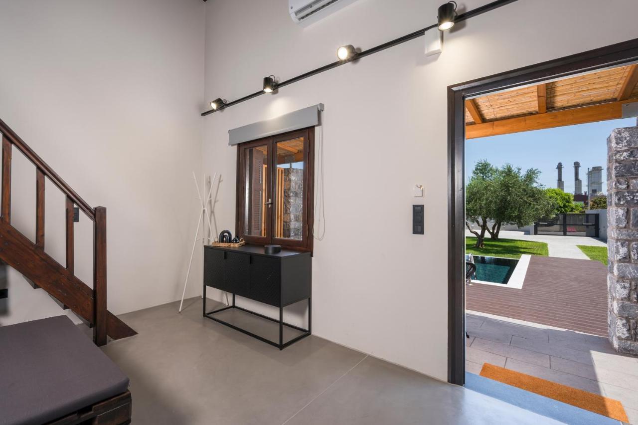 Eightyfour Living With Private Pool Вилла *