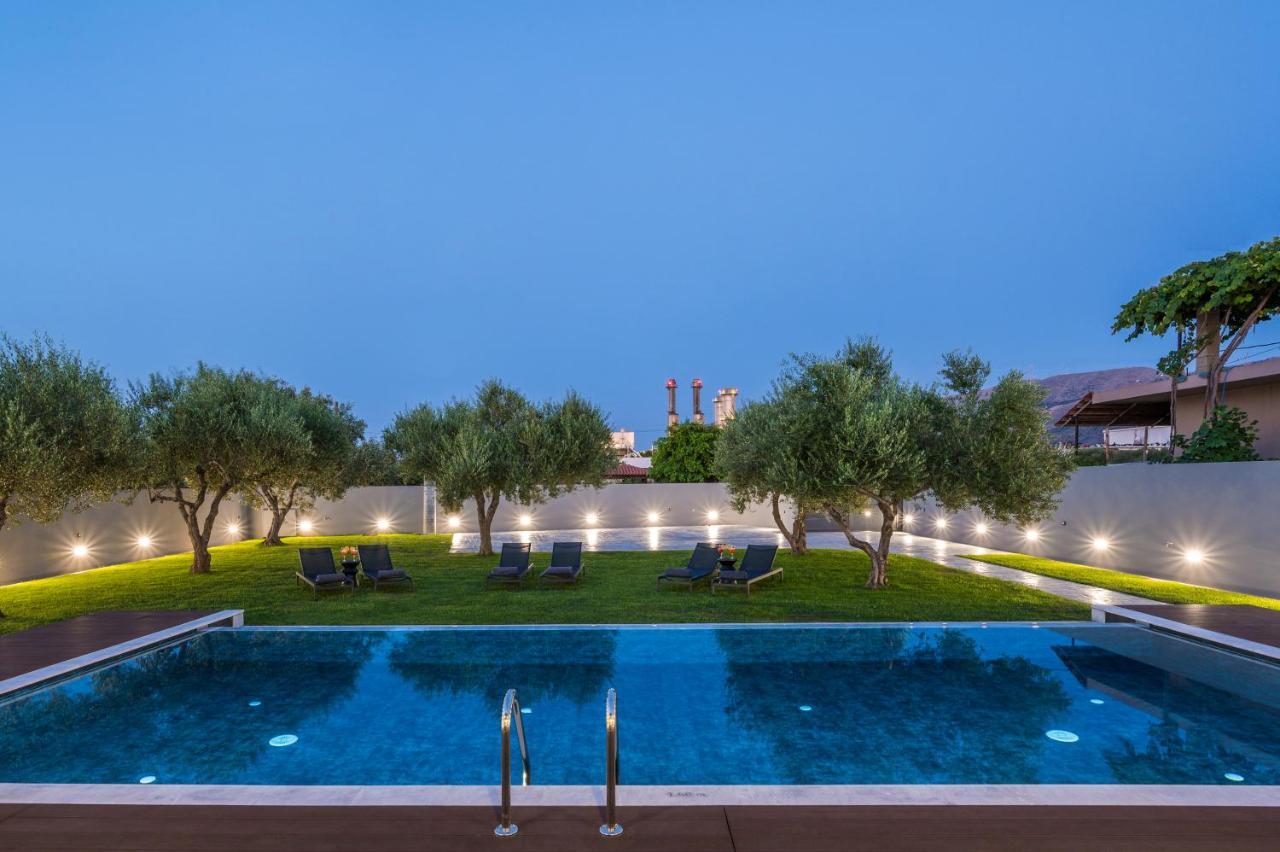Eightyfour Living With Private Pool Вилла